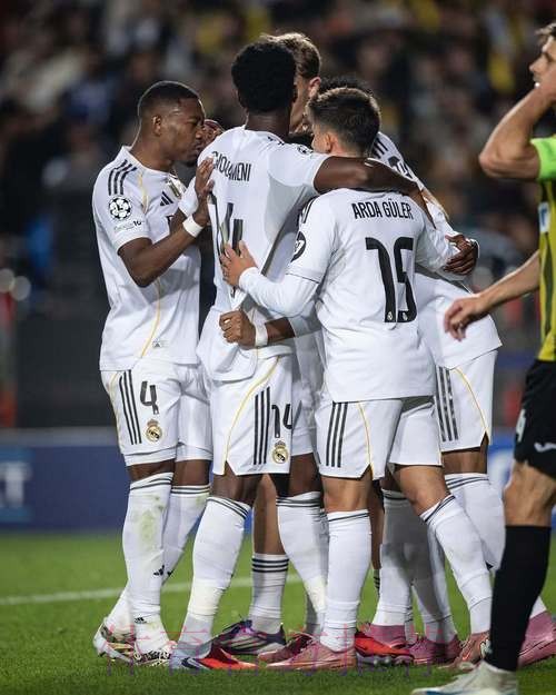 记者：阿拉巴转会皇马的交易已经完成