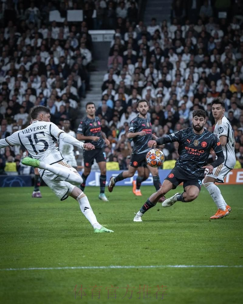 马卡:巴尔韦德未参加皇马全队合练 很难出战蓝军 马卡:巴尔韦德未参加皇马全队合练 很难出战蓝军